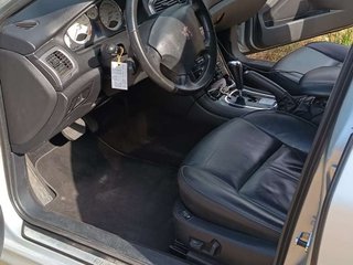PEUGEOT 607
