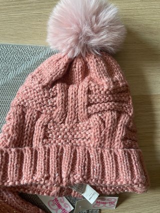 Conjunto gorro y bufanda rosa con pompon