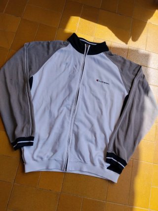 Sudadera Champion Retro Gris y Blanca