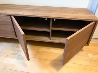 Mueble TV Miliboo MANNY Nogal 160cm