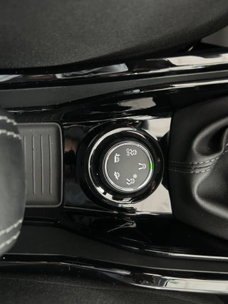 Peugeot 2008 1.6 HDI 100 CV ALLURE 2017
