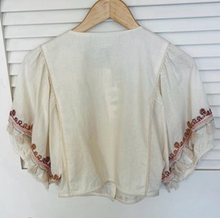 Blusa Zara bordada flecos