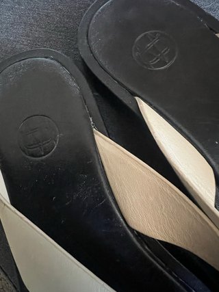 Sandalias de piel negras y beige
