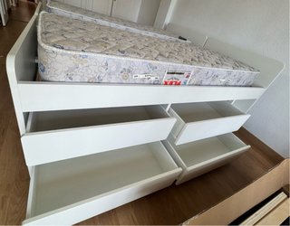 Cama Ikea SLÄKT con cajones y colchón