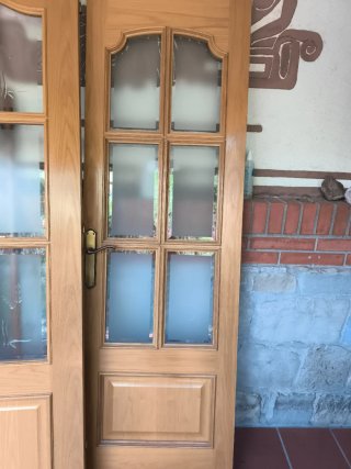 2 Puertas de Madera con Cristal