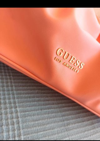 Bolso Guess Hombro Coral