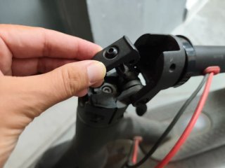 Patinete Xiaomi Pro 2. (Pasador para arreglar)