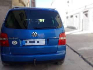 VOLKSWAGEN touran
