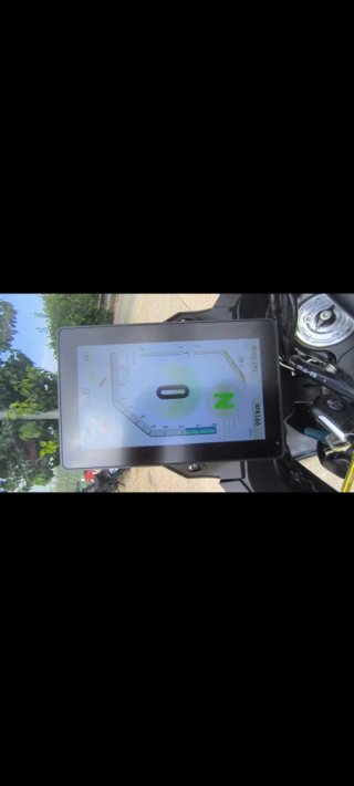 Moto Enduro/Off-Road Negra y Roja