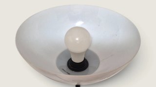 Lámpara de pie con luz de lectura orientable