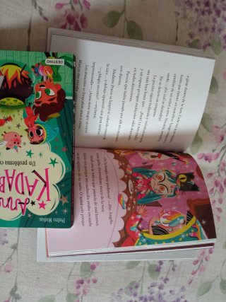 Dos libros de Anna Kadabra