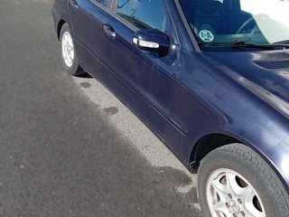 MERCEDES clase c