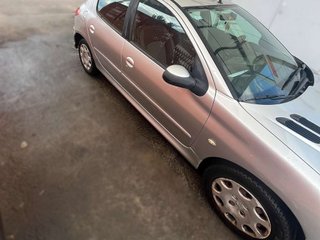 PEUGEOT 206+