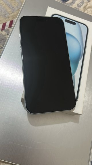 iPhone 15 azul, 128 GB