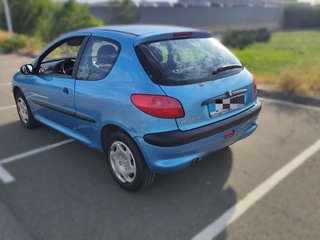 PEUGEOT 206+