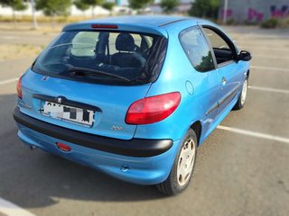PEUGEOT 206+