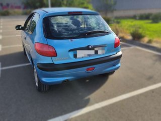 PEUGEOT 206+