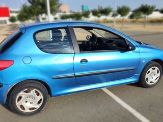PEUGEOT 206+