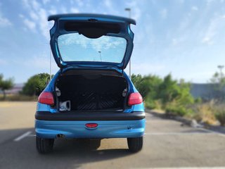 PEUGEOT 206+