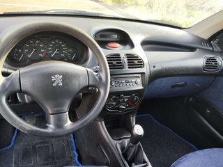 PEUGEOT 206+