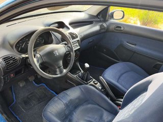 PEUGEOT 206+