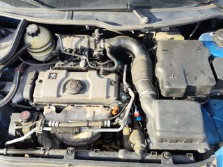 PEUGEOT 206+