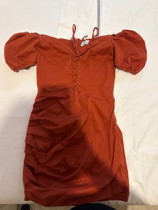 Vestido naranja/rojo con cordones