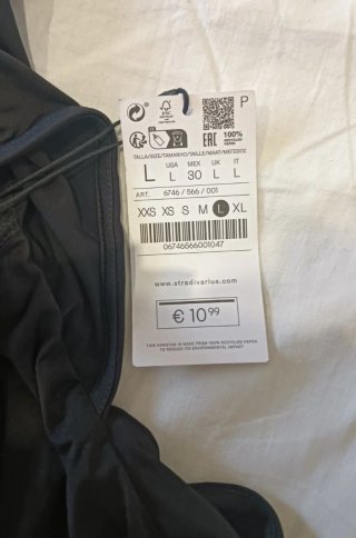 Camiseta Stradivarius Negra Espalda Descubierta