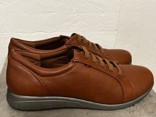 Zapatos CINK-ME Marrones
