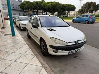PEUGEOT 206+
