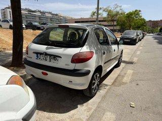 PEUGEOT 206+