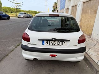 PEUGEOT 206+