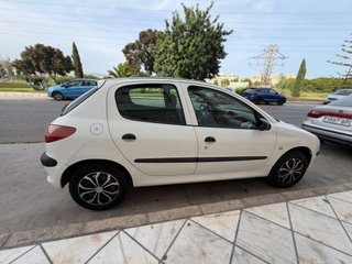 PEUGEOT 206+