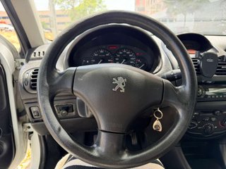 PEUGEOT 206+