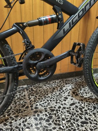 Bicicleta Enduro Licorne 27.5 Negra