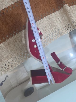 Sandalias Pitillos Rojas Adornadas