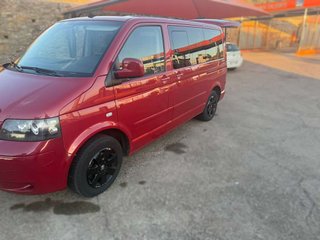 VOLKSWAGEN multivan