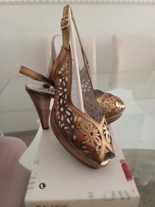 Zapato ancho especial ideal para ceremonia en piel