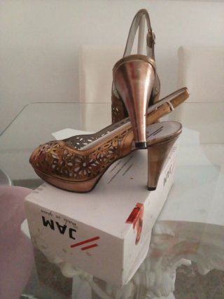 Zapato ancho especial ideal para ceremonia en piel