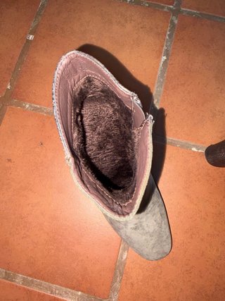 Botas de tacón negras y grises