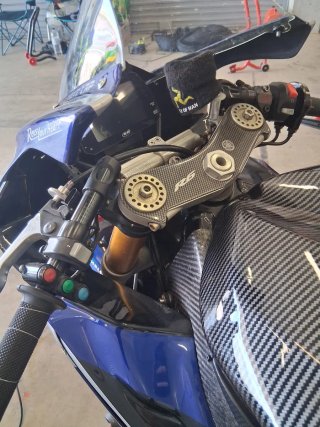 Yamaha R6 de circuito