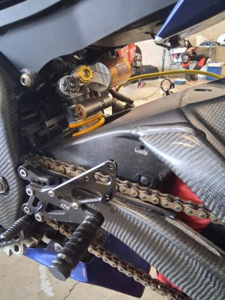 Yamaha R6 de circuito