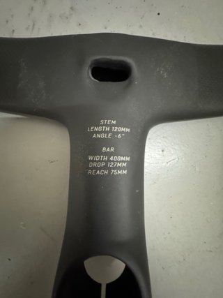 Manillar Roval Carbono Integrado  Es replica