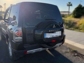 MITSUBISHI montero
