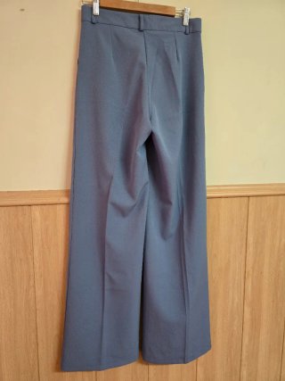 Pantalón ancho azul empolvado