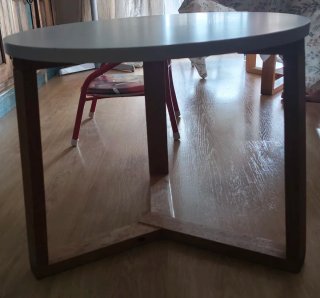 Mesa de centro madera y tapa de tablero de chapa