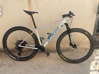 Specialized Epic Carbono Talla M 29 (2017).