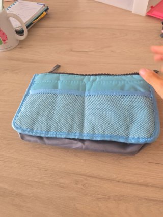 Neceser de viaje azul y gris
