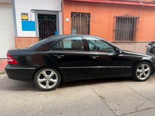 Mercedes-Benz Clase C 2005