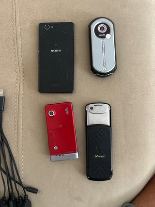 Lote 4 Móviles Sony, Philips, Motorola